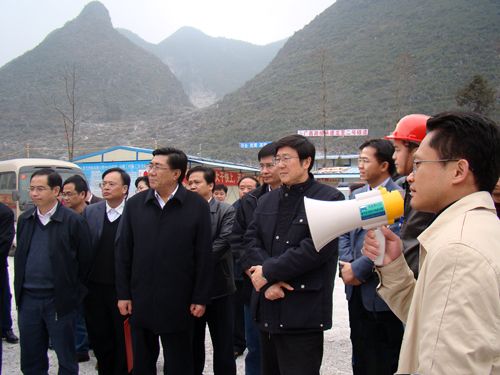 自治区党委宣传部部长沈北海亲热探望六河一标建设者 - 企业要闻 - J9集团