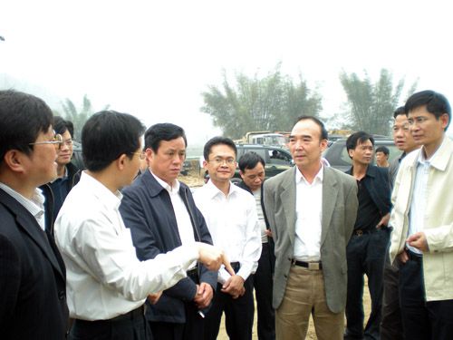 自治区交通厅厅长黄华宽等向导一行视察六河十标 - 企业要闻 - J9集团