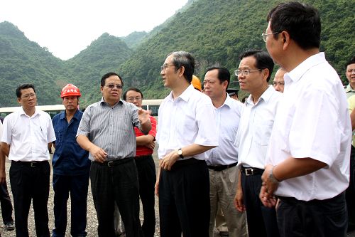自治区主席马飚等向导莅临凭祥保税区项目视察 - 企业要闻 - J9集团