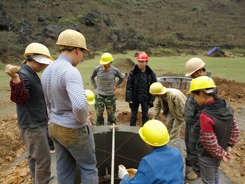靖那一标大史1号大桥孔桩开挖 - 企业要闻 - J9集团