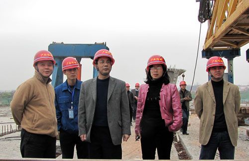 总公司党委曹文海书记一行到江西赣州市新世纪大桥检查指导事情 - 企业要闻 - J9集团