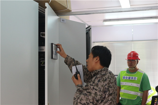 集团公司首套安迈5000型沥青拌和站在柳南11标顺遂焚烧  - 企业要闻 - J9集团